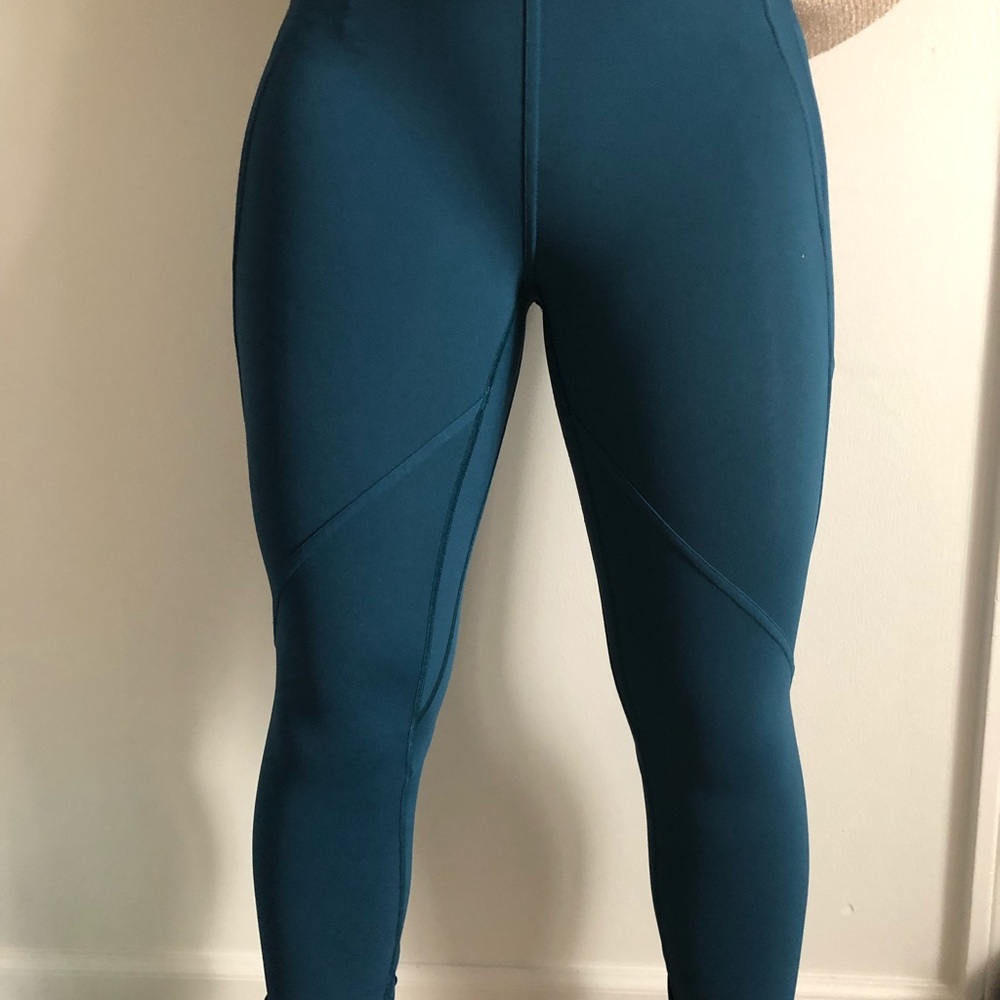 Blue leggings